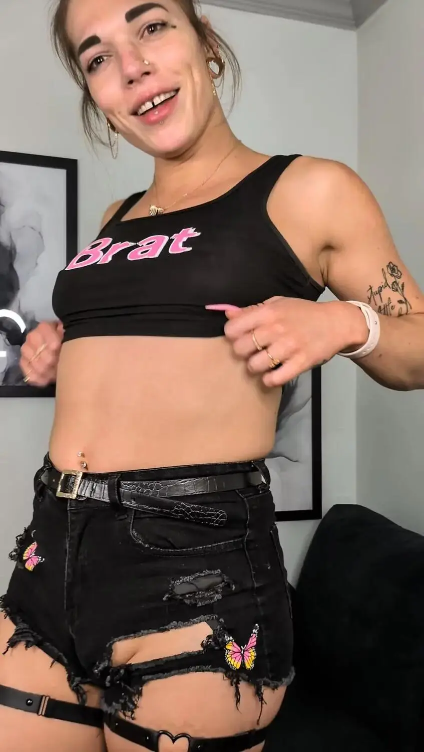 Escort Model Genevieve - 3