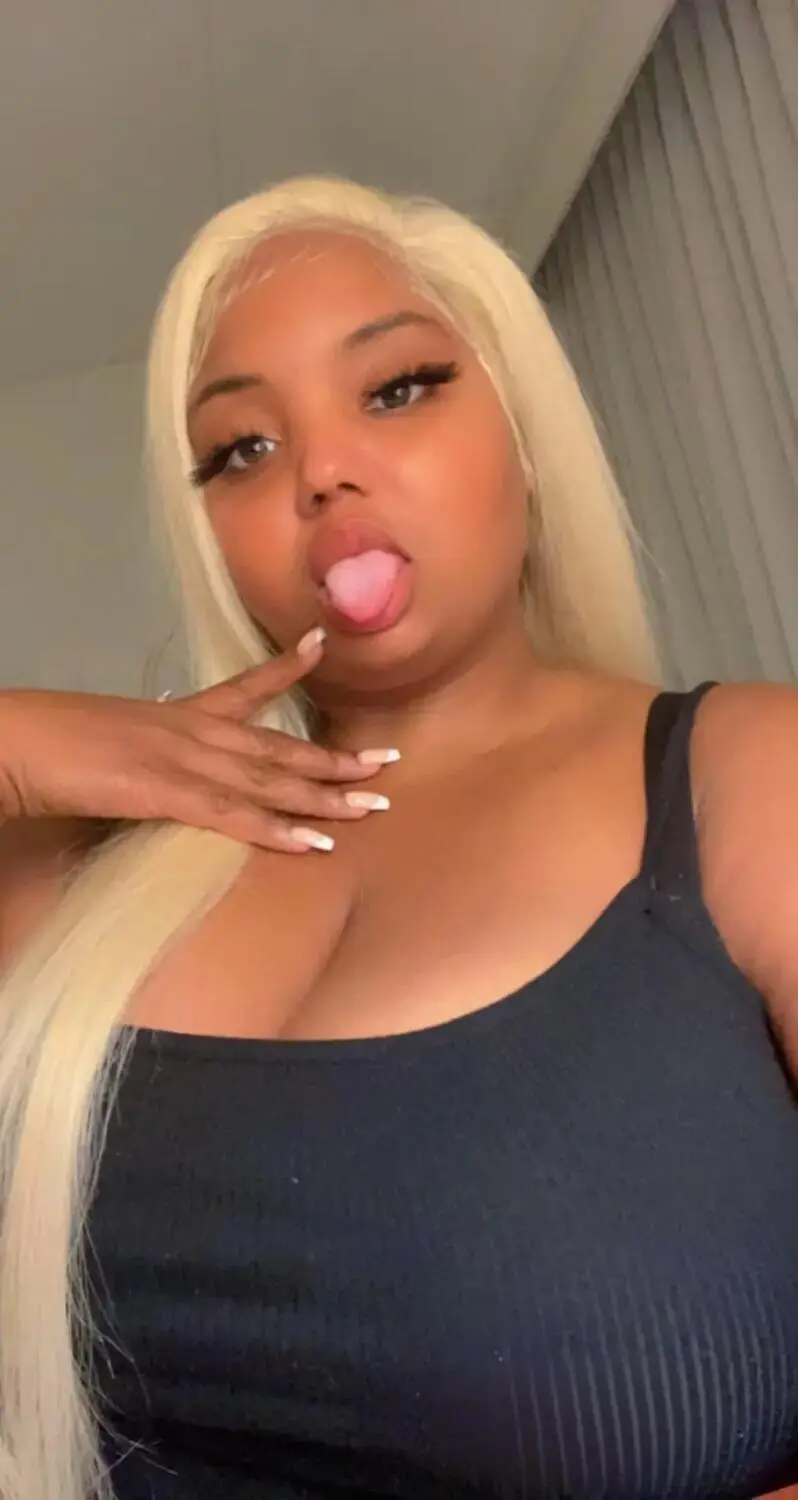 Escort Model GIGI - 3