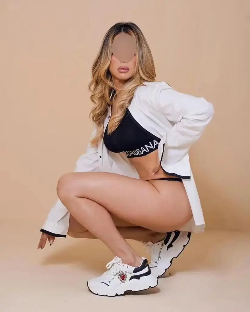 Escort Model Hannah Campos