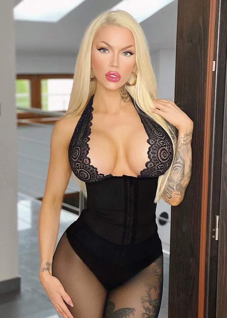 Escort Model Harley LaVey - 9