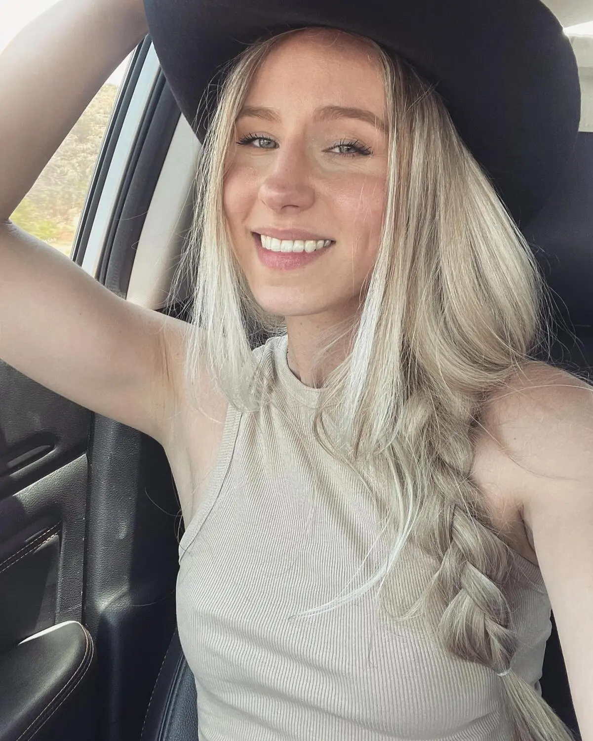 Escort Model Hayleex - 6