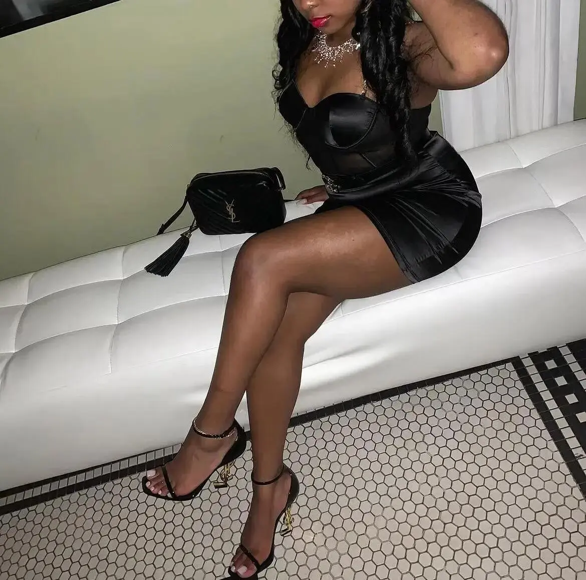 Escort Model Hazel - 3
