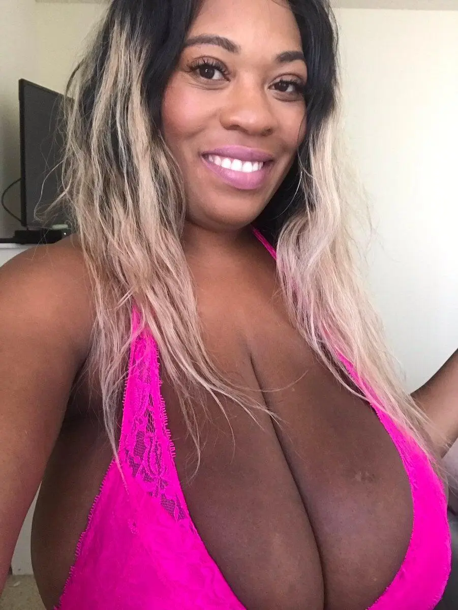 Escort Model Holly Himalayas