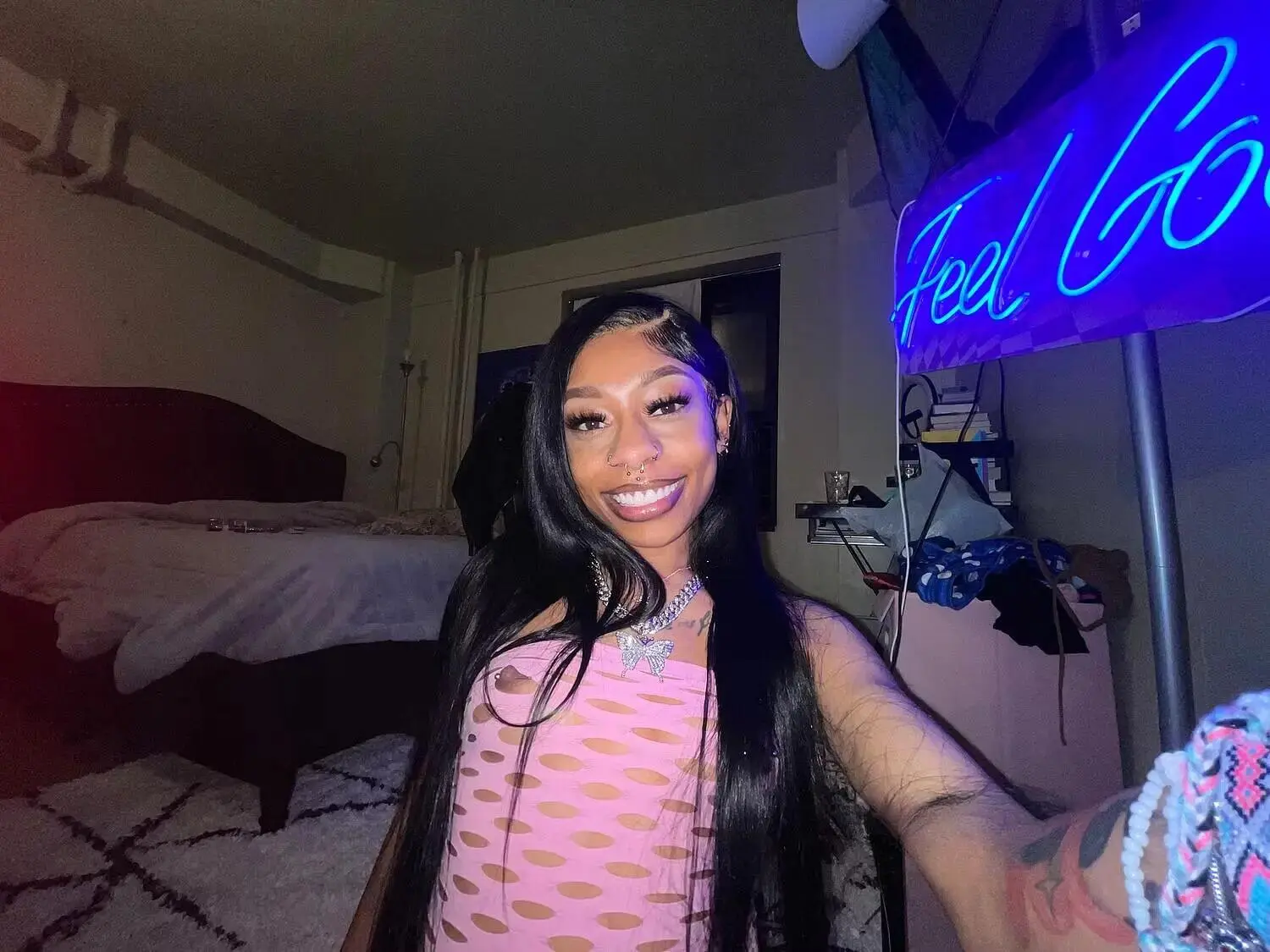 Escort Model Honey - 3