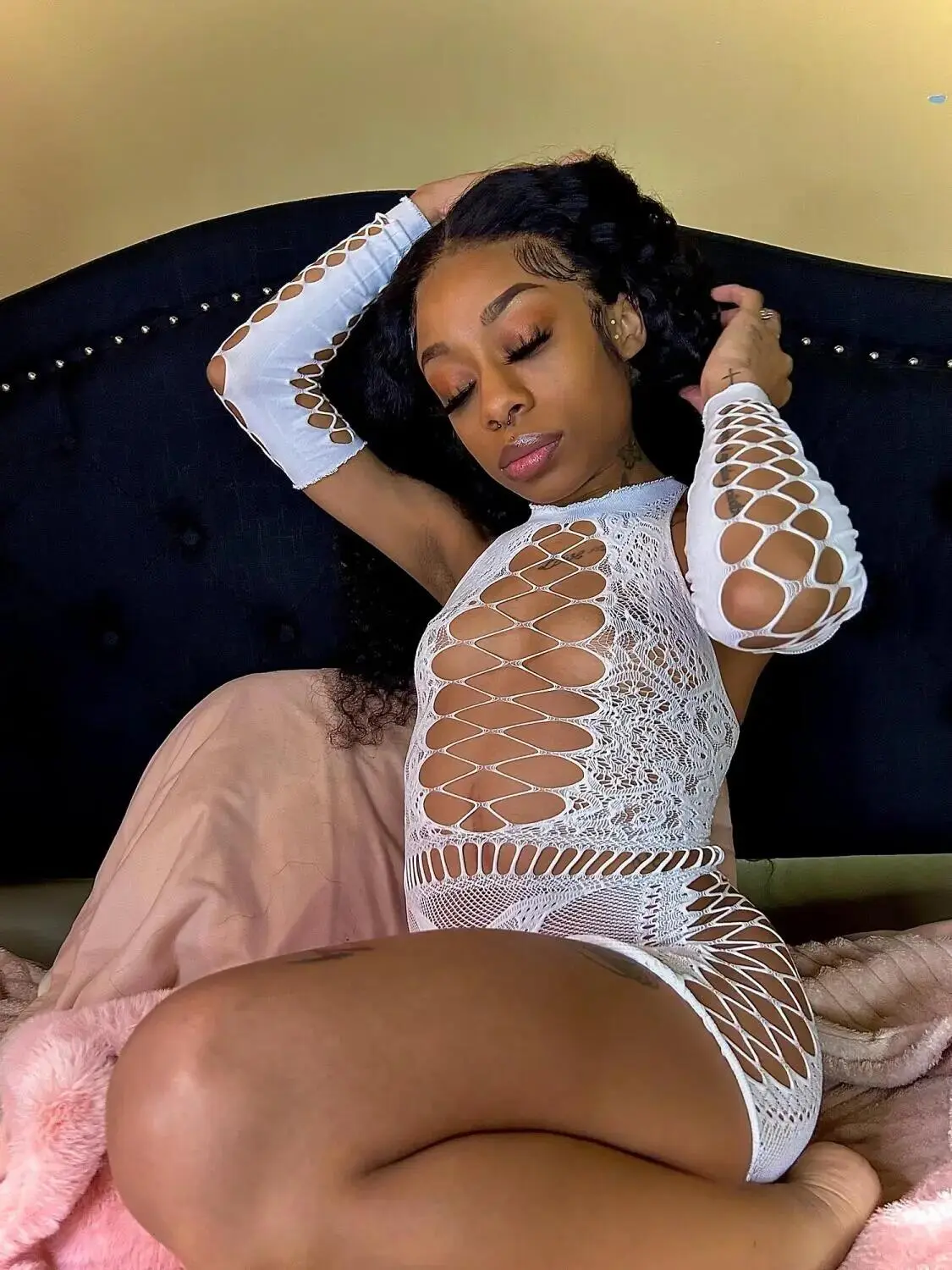 Escort Model Honey - 2