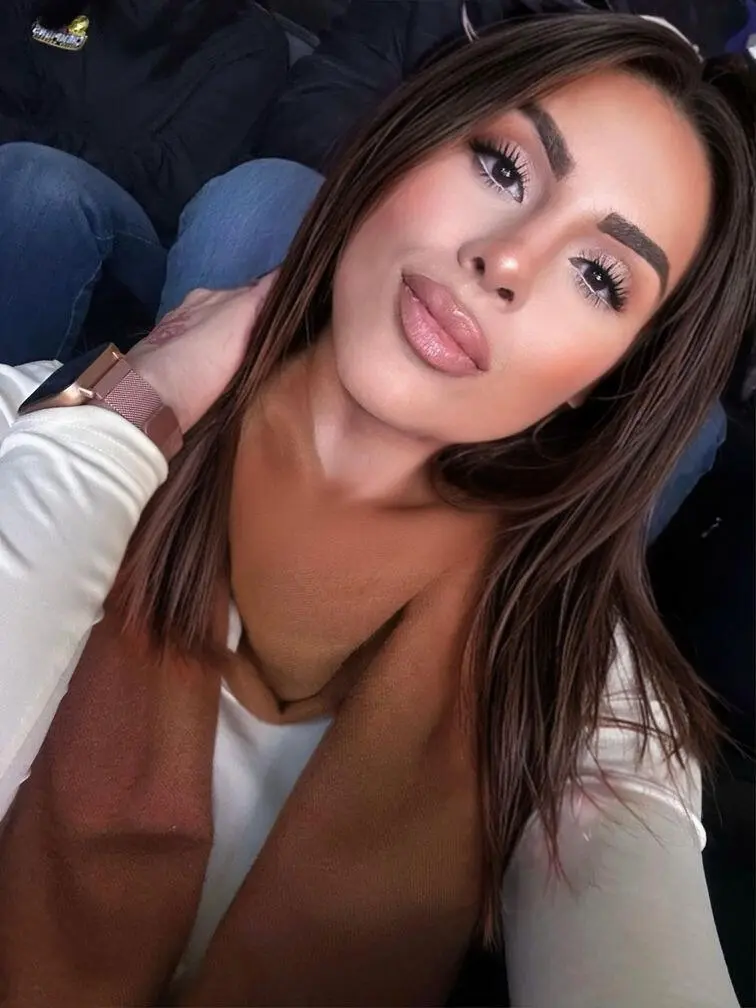 Escort Model Isabella Colucci