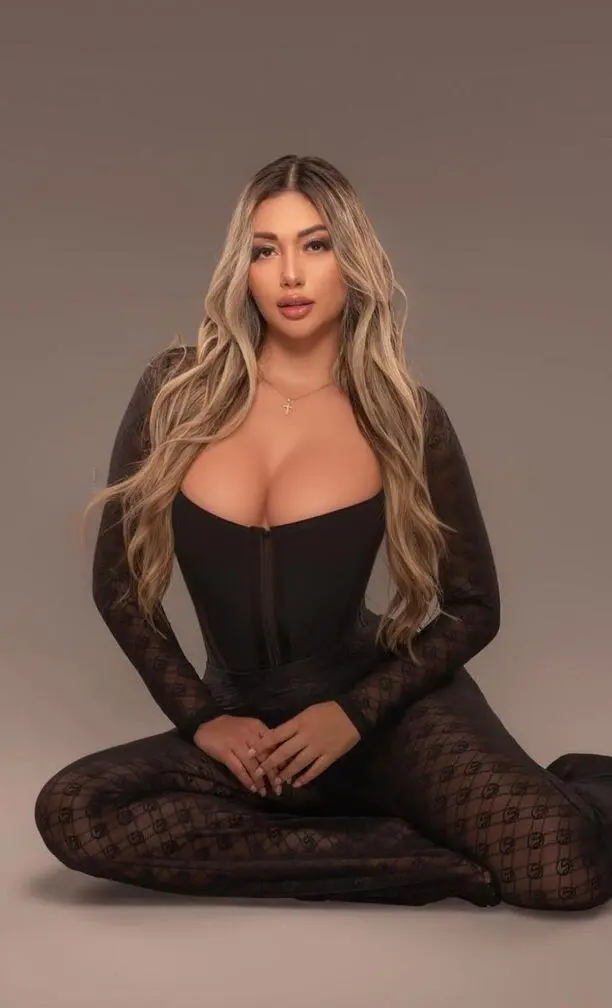 Escort Model ISABELLA DUVALLL