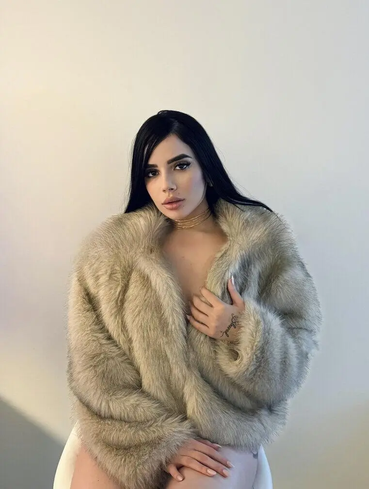 Escort Model Jade