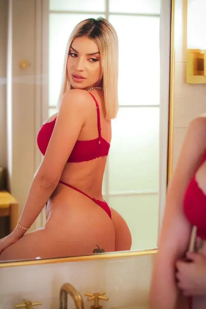 Escort Model Jennifer
