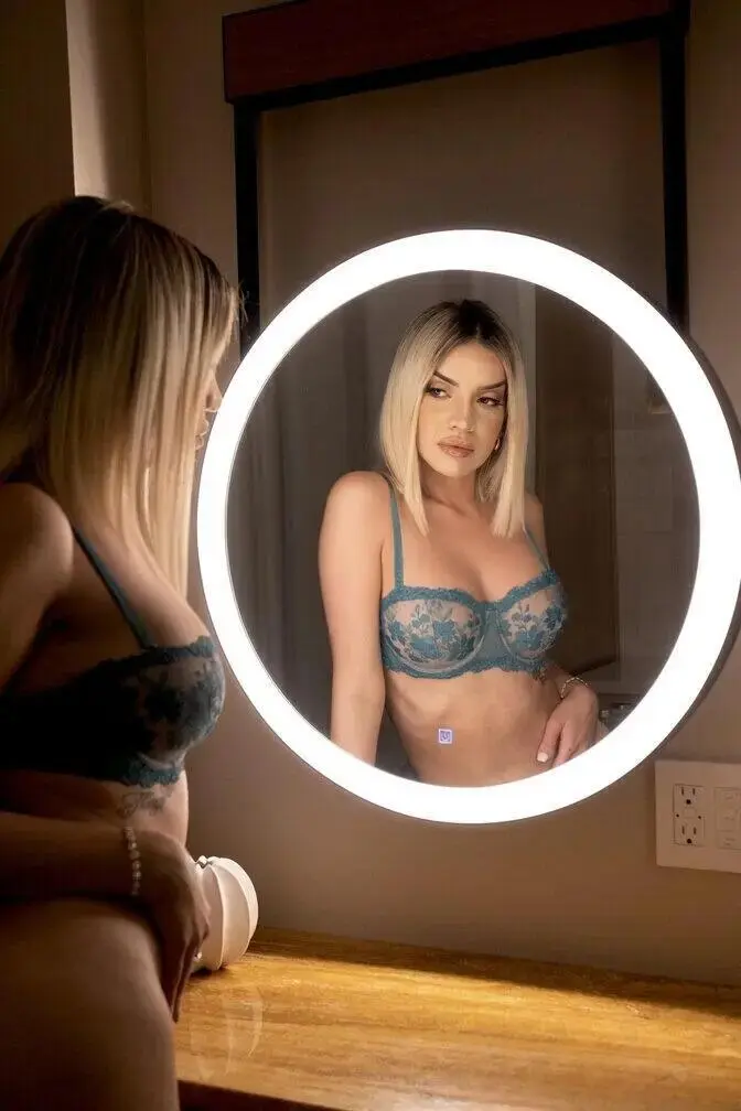 Escort Model Jennifer - 5
