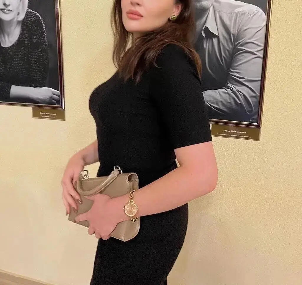 Escort Model Julia - 4