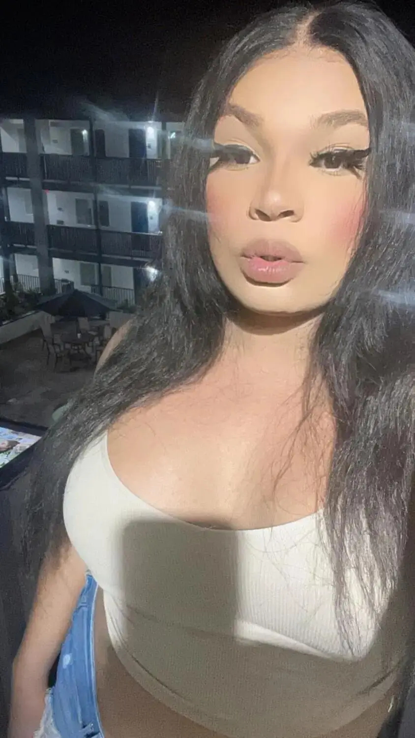 Escort Model Kammy - 5