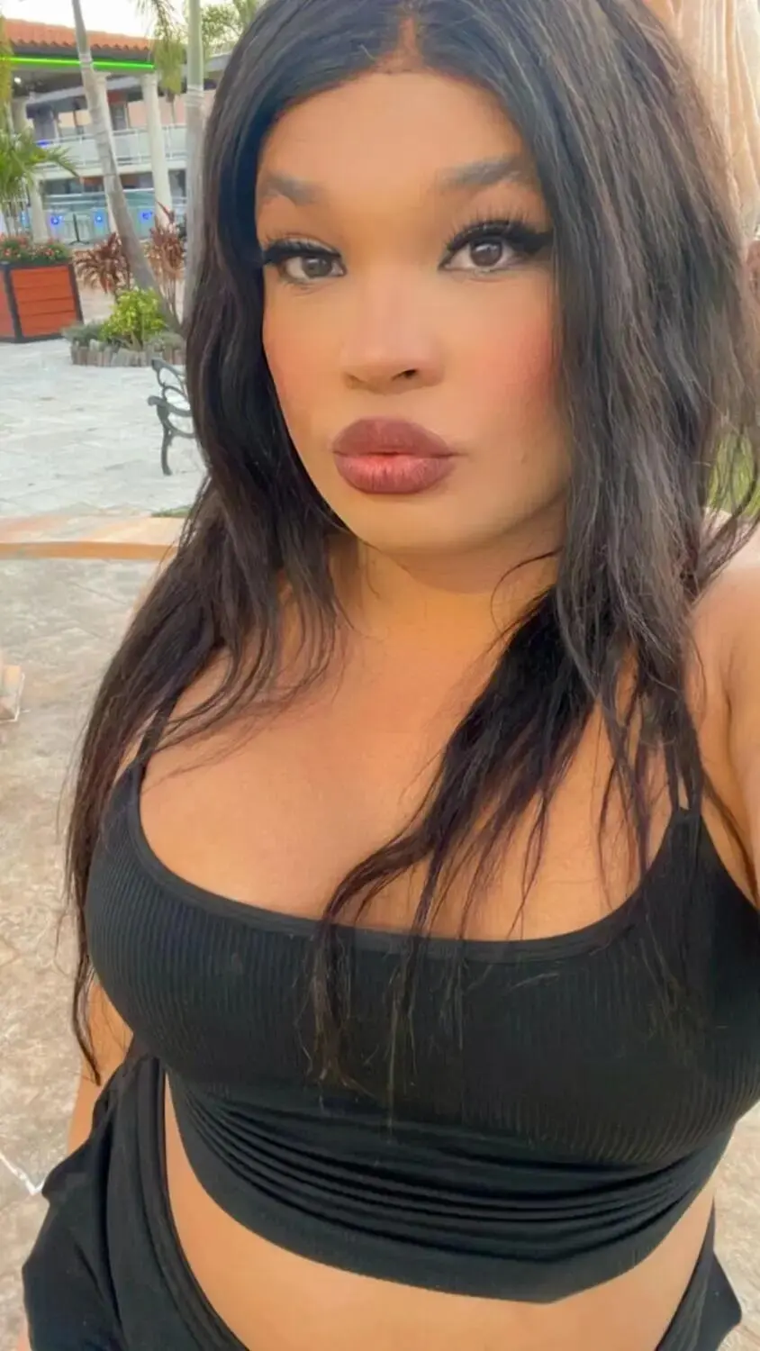 Escort Model Kammy