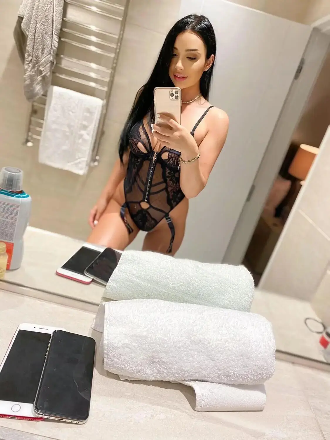 Escort Model Karina - 5