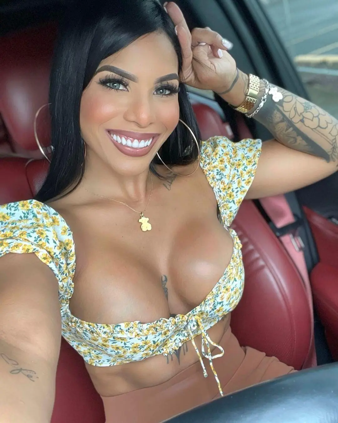 Escort Model Karishna Ayala - 5