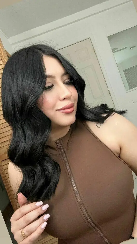 Escort Model Karol - 5