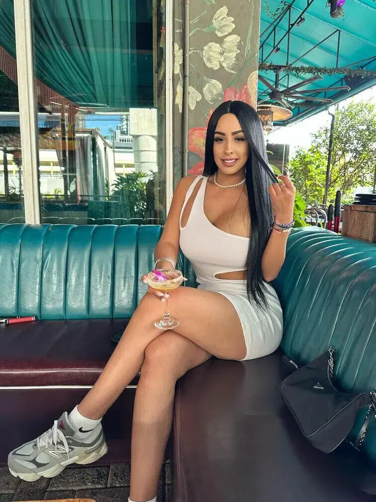 Escort Model Kayla