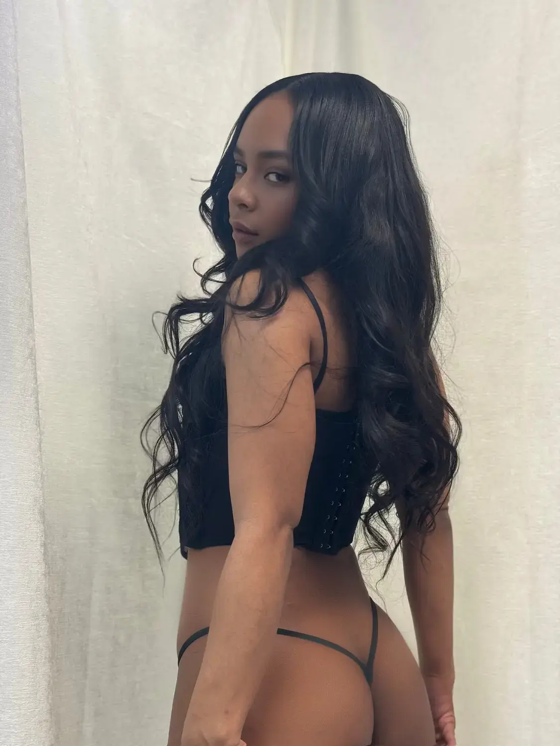 Escort Model Kennedy Lane - 3