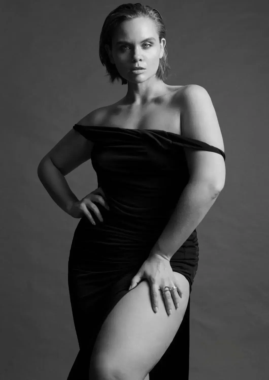 Escort Model Kirby - 5