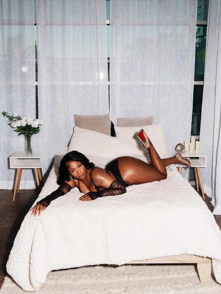 Escort Model Koko Sweets - 4