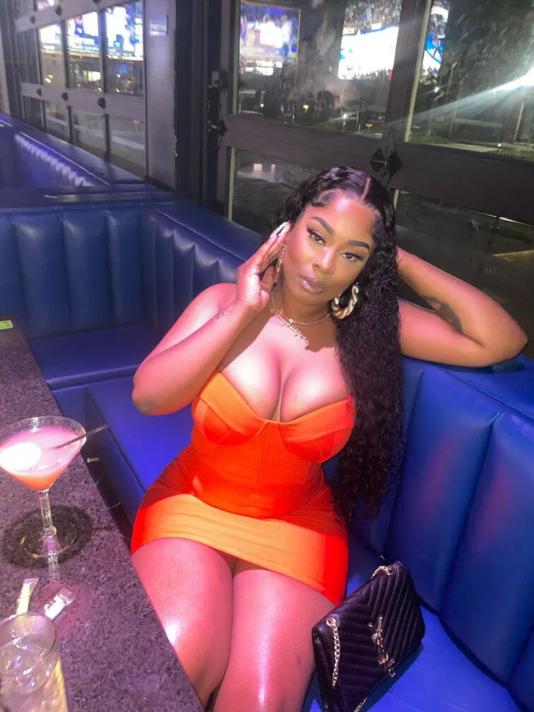 Escort Model Koko sweets