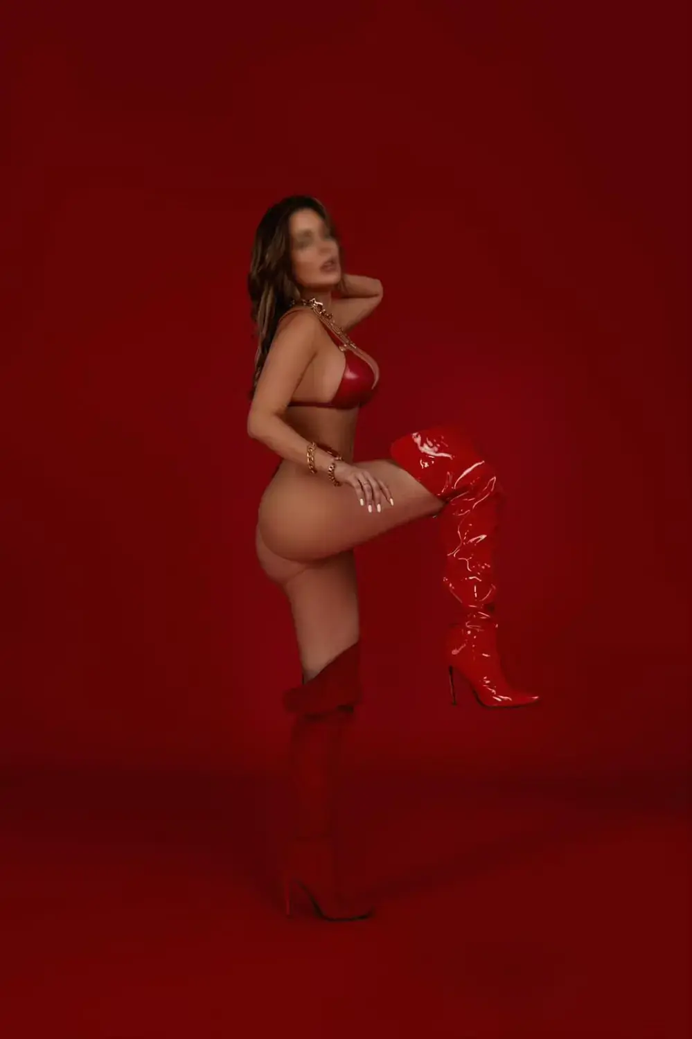Escort Model Lara - 2