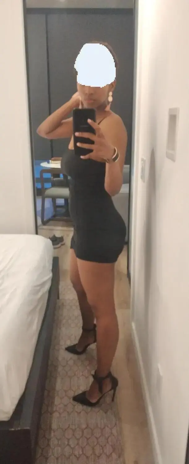 Escort Model Laura - 2