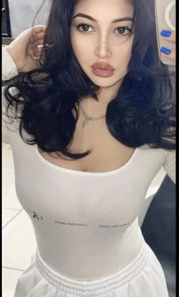 Escort Model Layla - 2