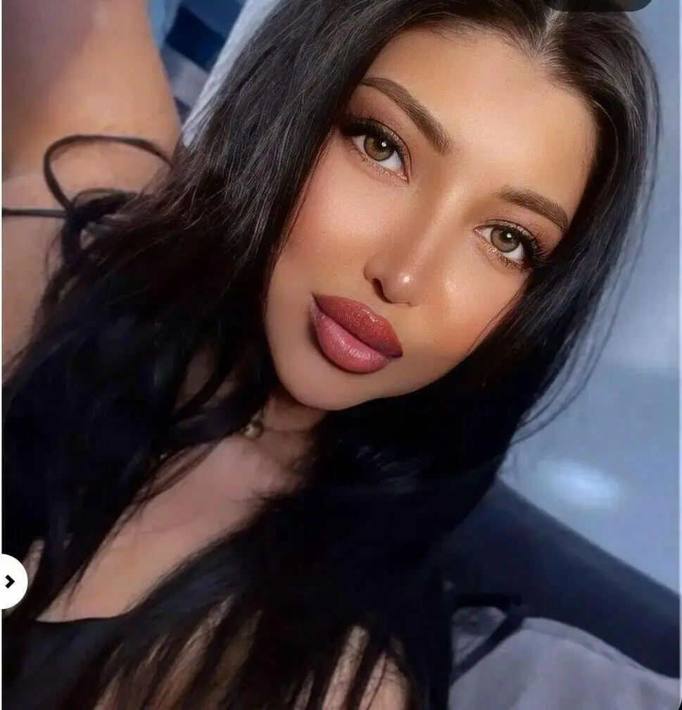 Escort Model Layla - 5