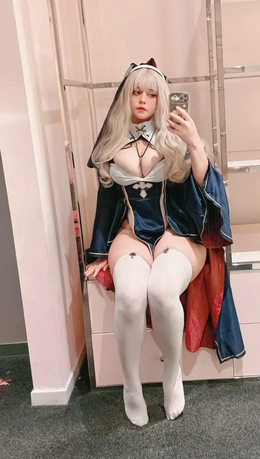 Escort Model Lemoncat - 3