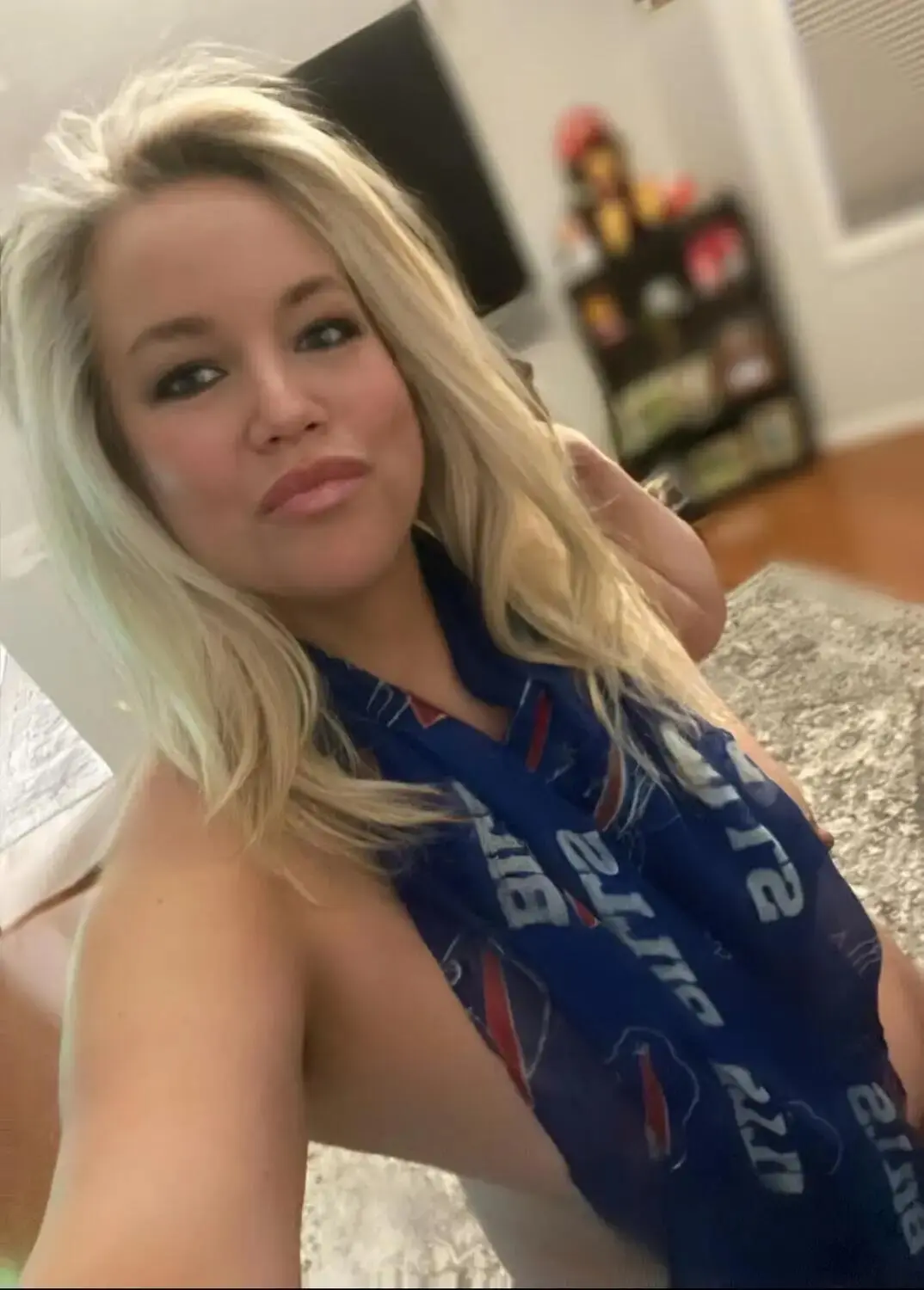 Escort Model Lexi - 5