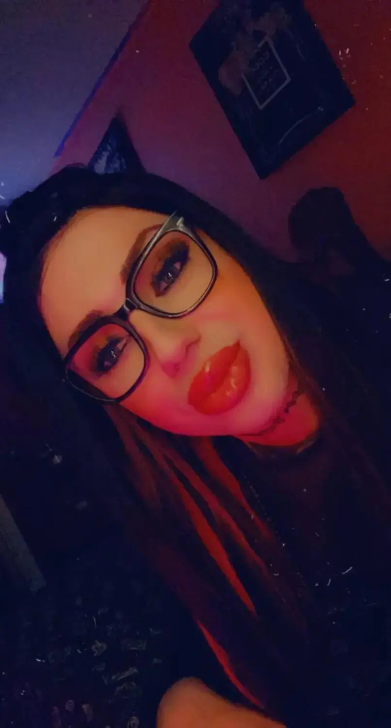 Escort Model Lexi - 5