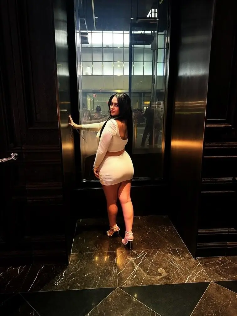 Escort Model Lili - 2