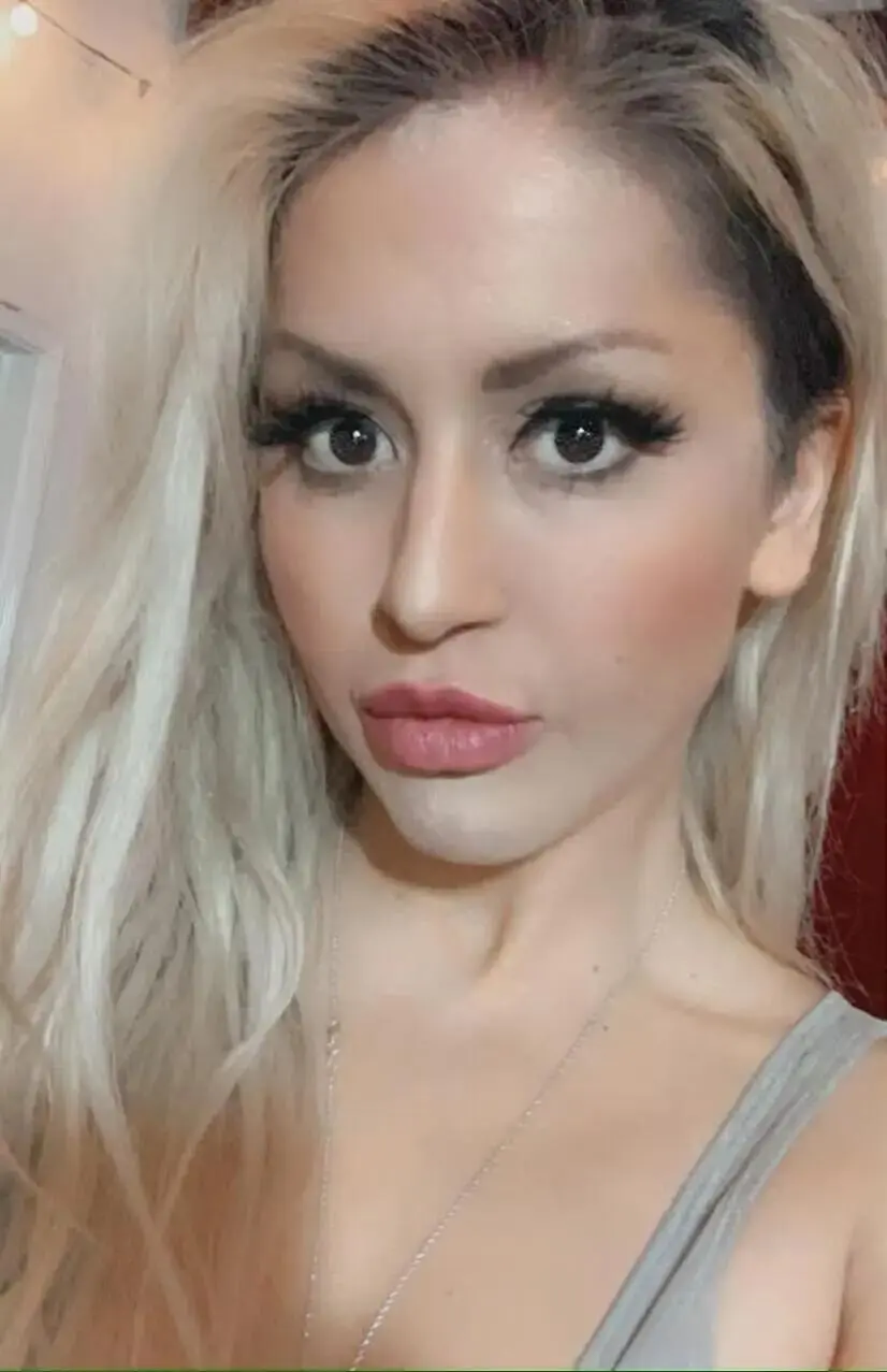 Escort Model Lili Lash - 4