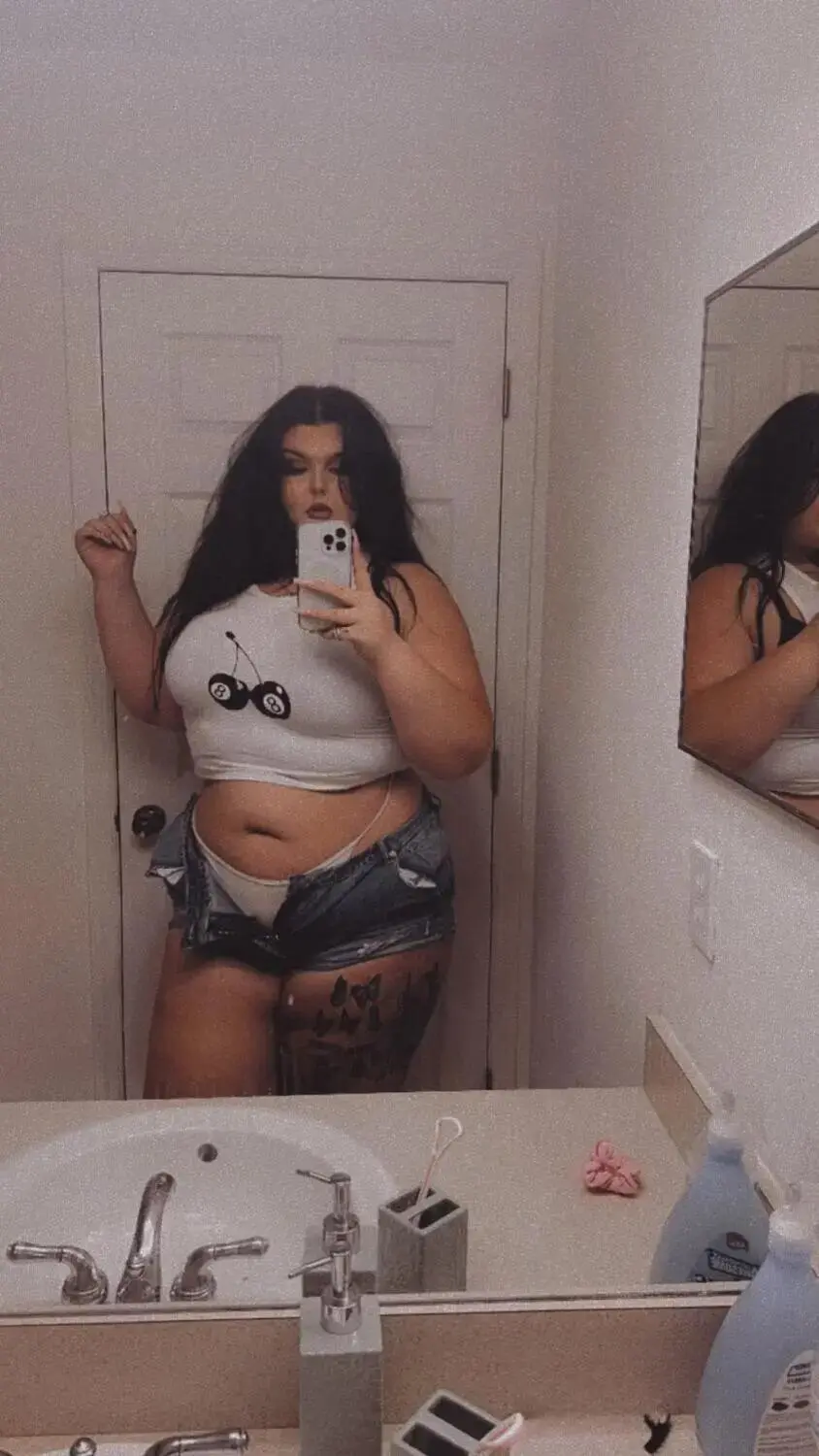 Escort Model Lilliana