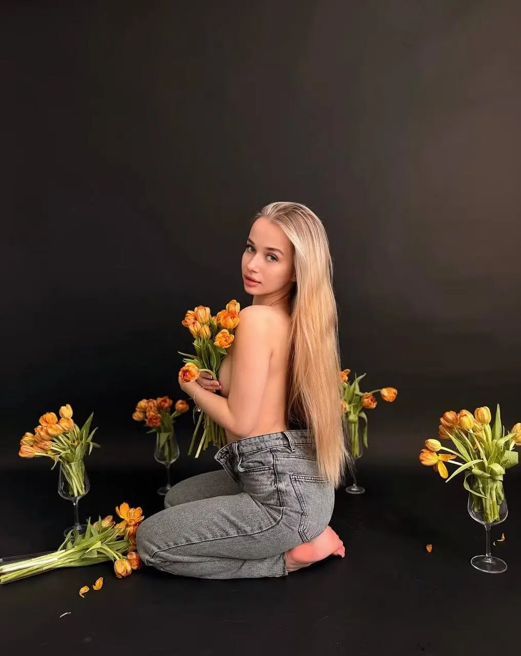 Escort Model Lola