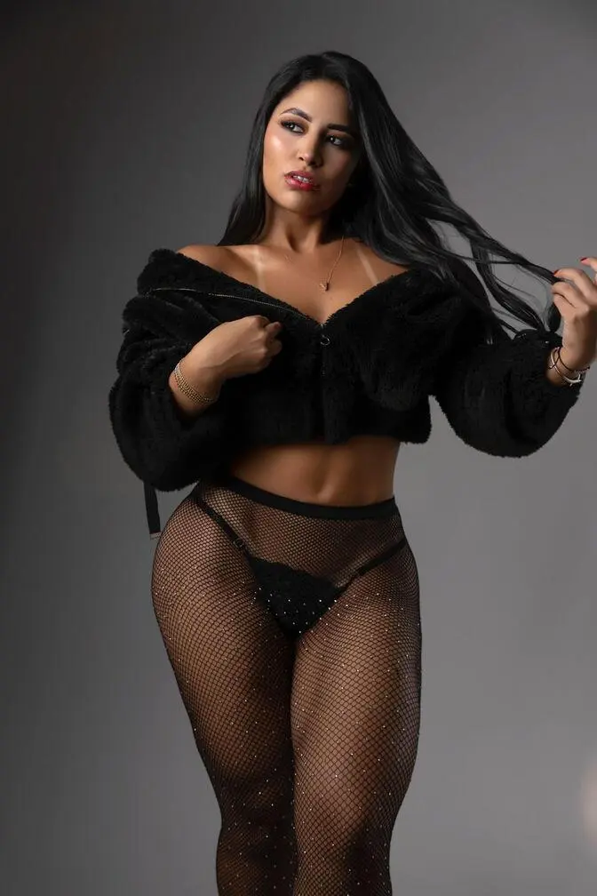 Escort Model Lunita - 3