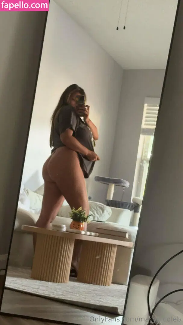 Escort Model Macy Nicole - 6