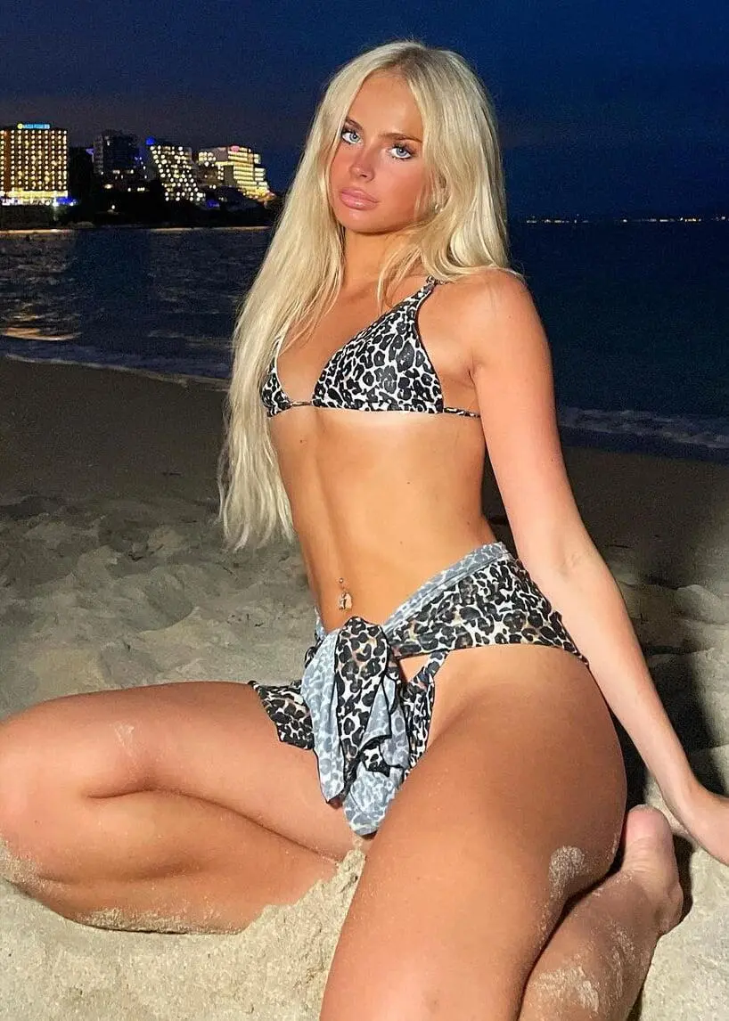 Escort Model MaddieTagg - 5