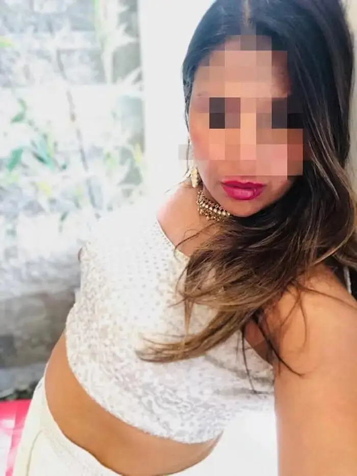 Escort Model Mallika - 4