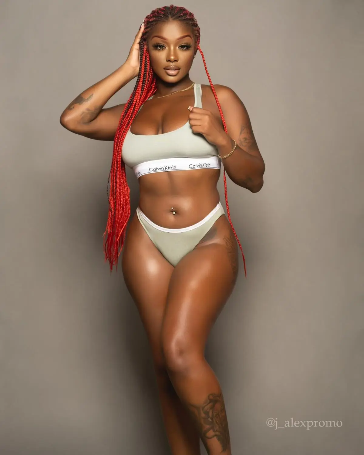Escort Model Mami Marie - 6