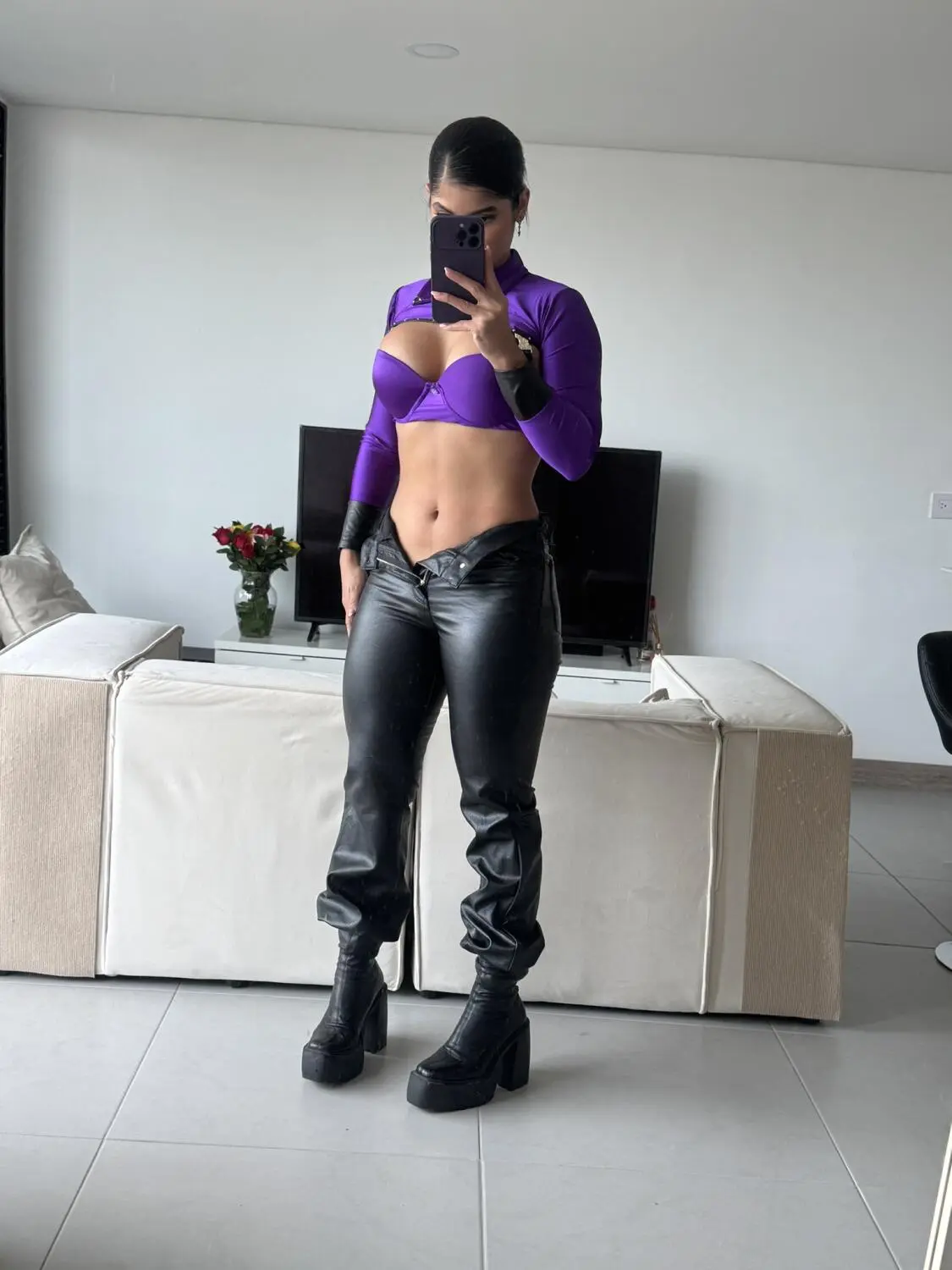 Escort Model MarcyJimnz - 3