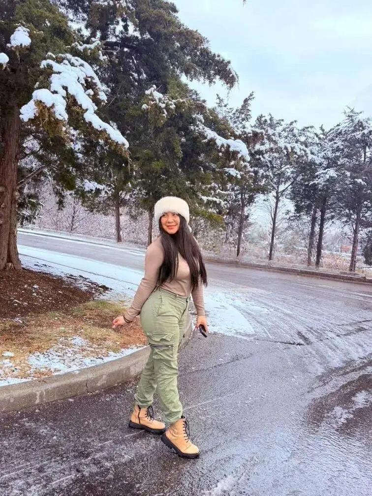 Escort Model Mariana - 4