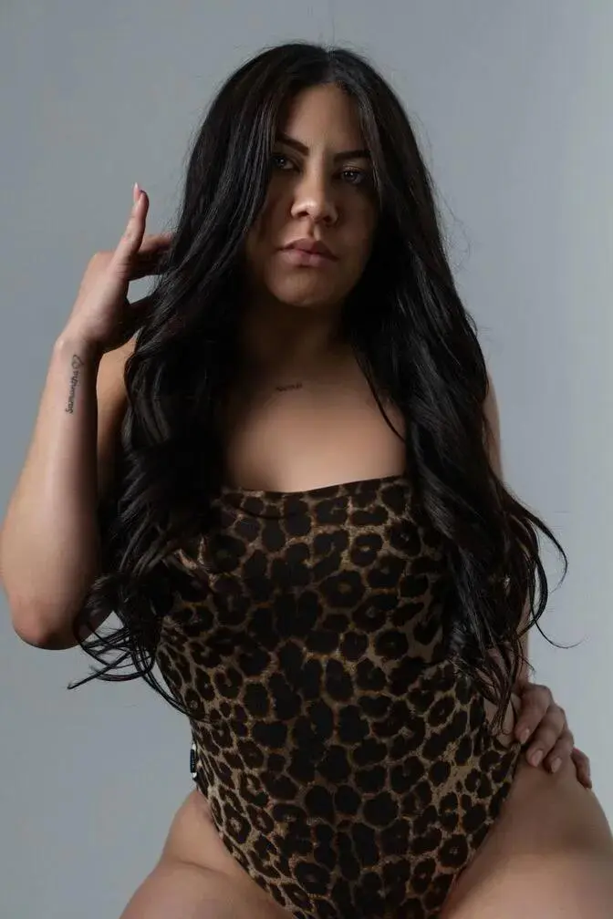 Escort Model Mariana - 5