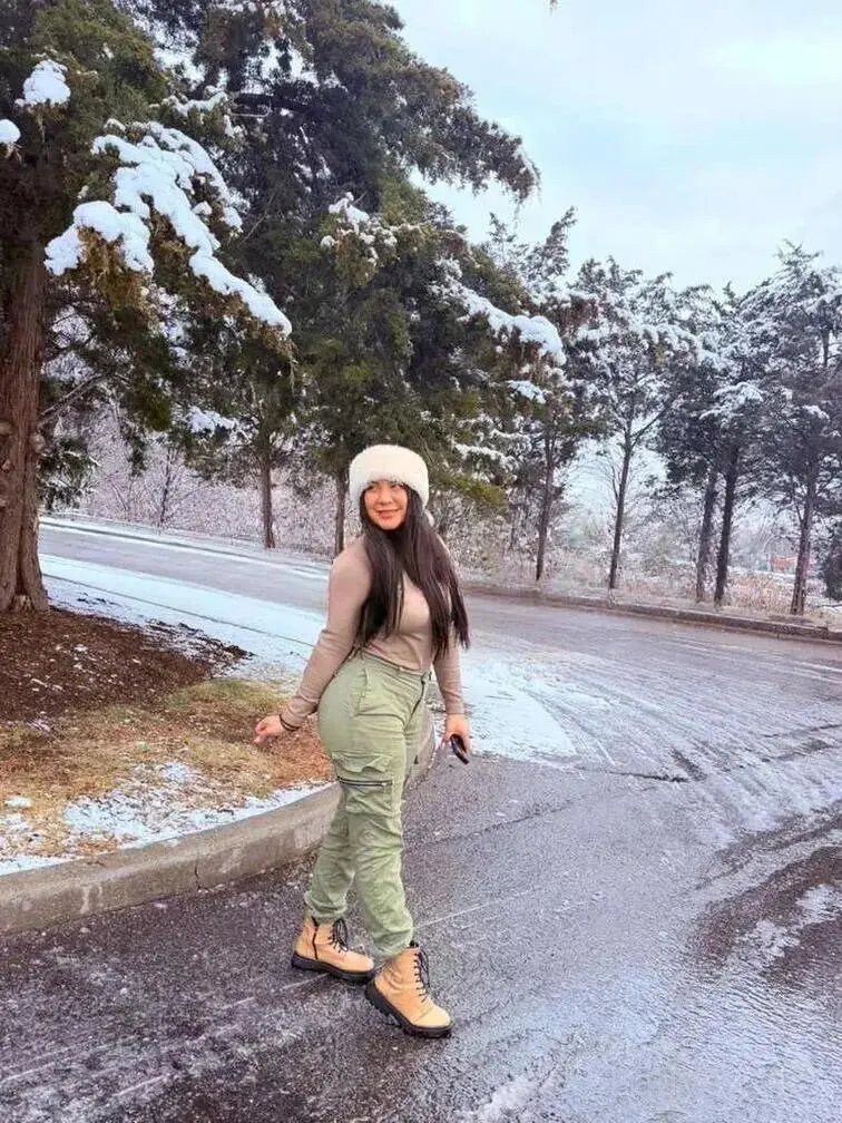 Escort Model Mariana - 3