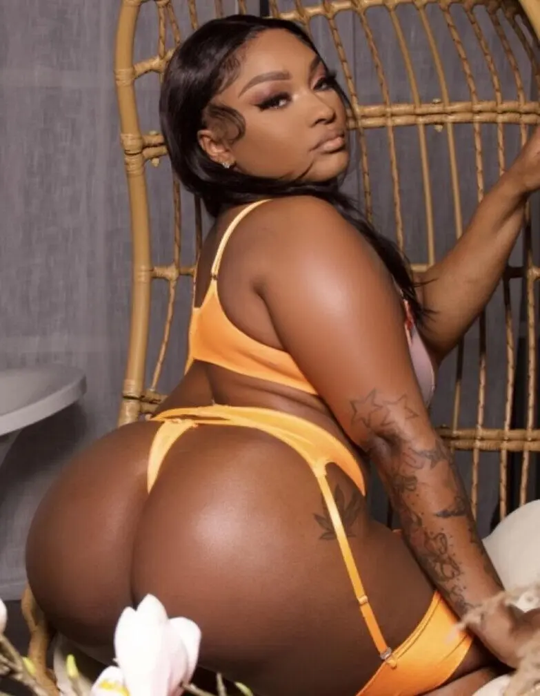 Escort Model Maya - 2