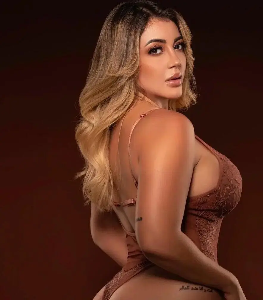 Escort Model Melody - 5