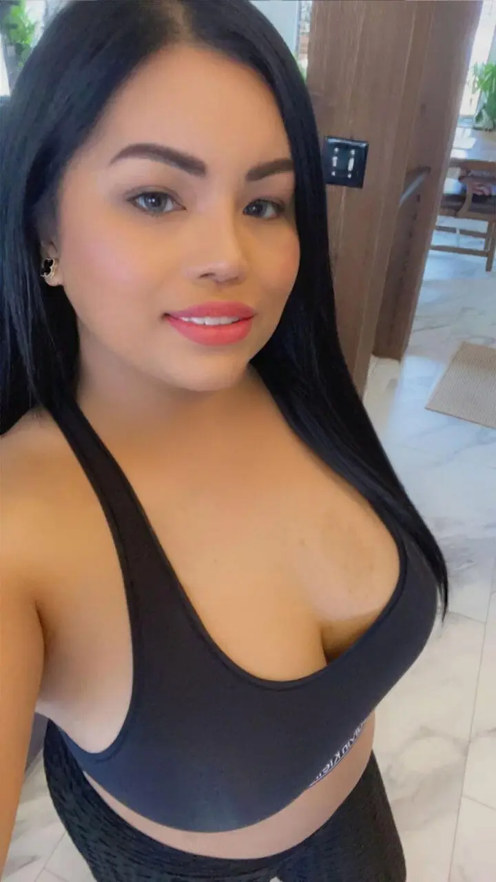 Escort Model MiaRose - 3