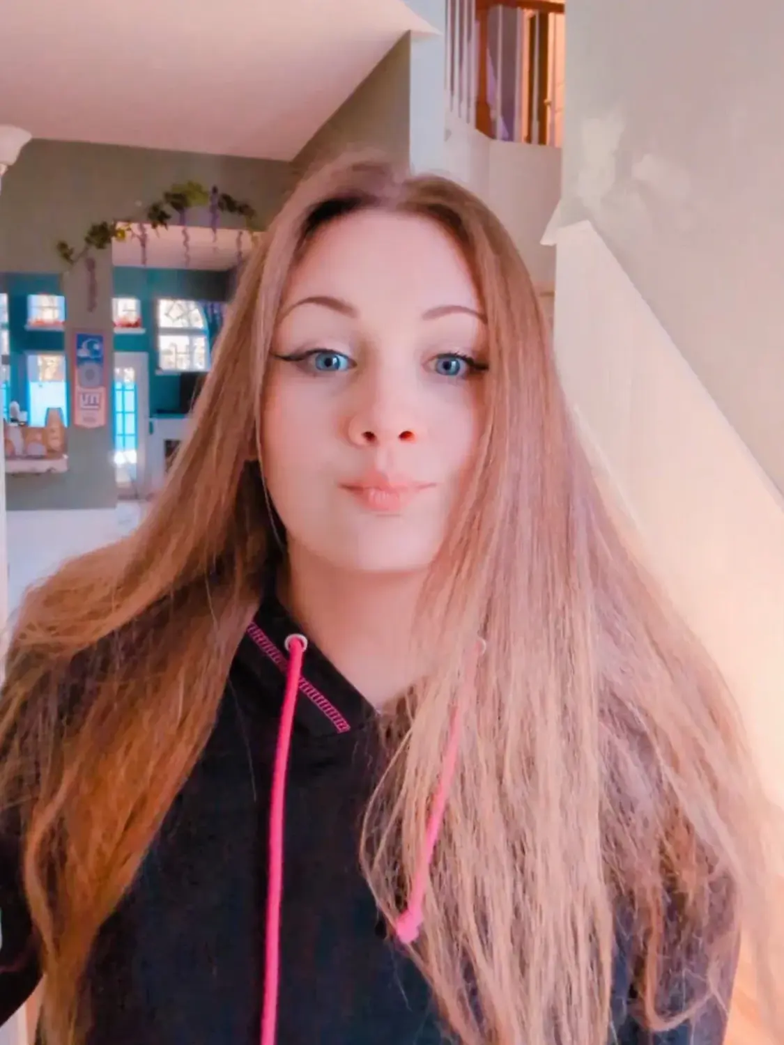 Escort Model MiinuInu - 9