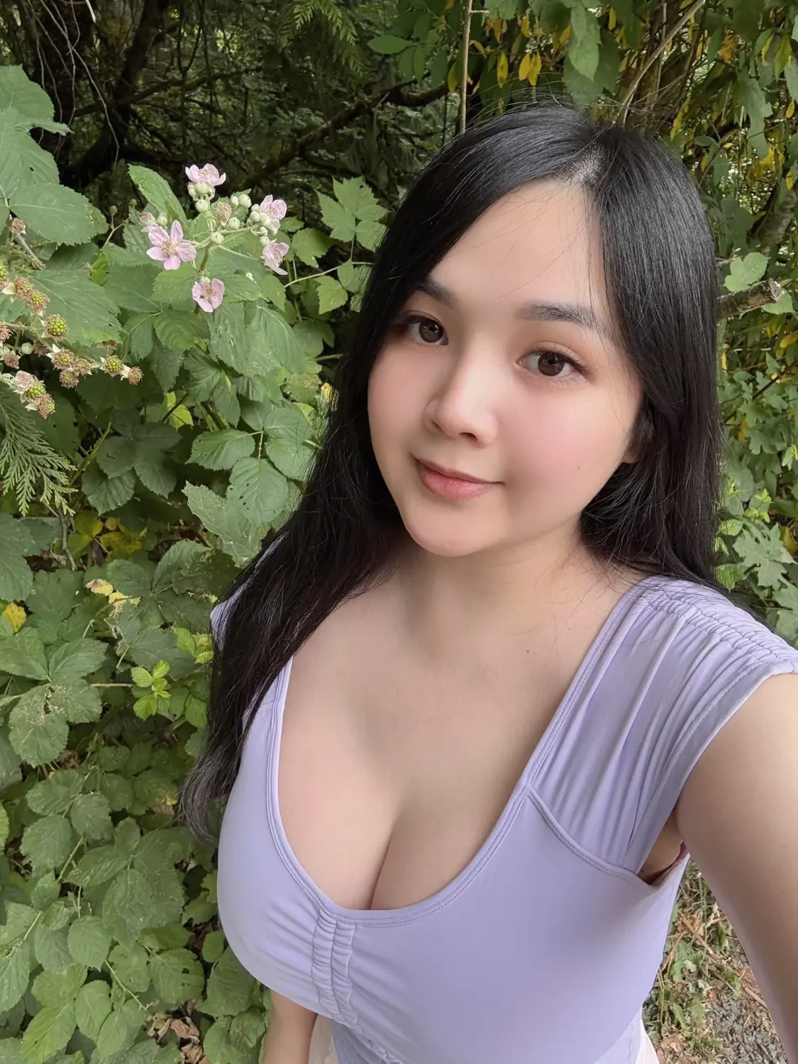 Escort Model Mikki Moon - 10